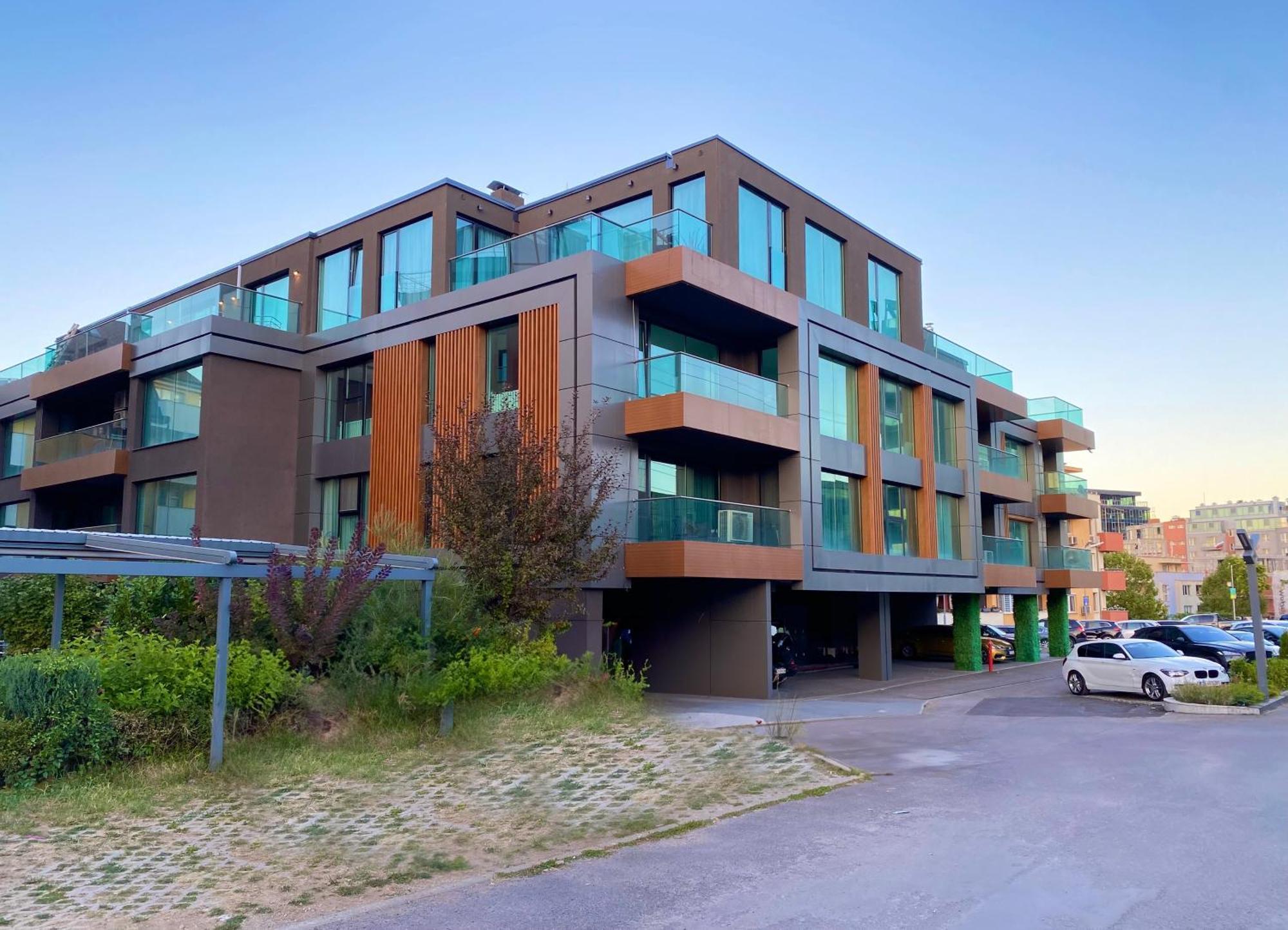 Emirates Lux Apartment And Parking Sofía Exterior foto